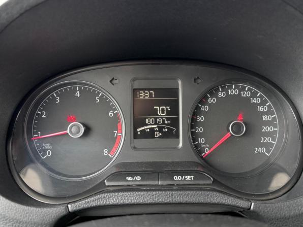 Volkswagen Polo V Рестайлинг с пробегом 2017 года, цена 1 069 000 рублей, 180196 км, седан, Автокод Объявления
