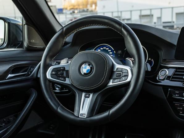 BMW 5 серии VII (G30/G31/G38) с пробегом 2018 года, цена 3 948 000 рублей, 153506 км, седан, Автокод Объявления