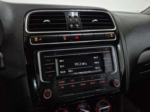 Volkswagen Polo V Рестайлинг с пробегом 2018 года, цена 1 130 000 рублей, 158064 км, седан, Автокод Объявления