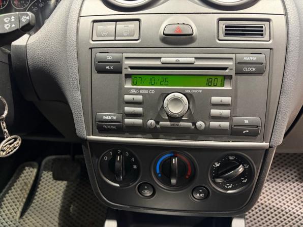 Ford Fiesta Mk5 с пробегом 2006 года, цена 350 000 рублей, 173240 км, хэтчбек, Автокод Объявления