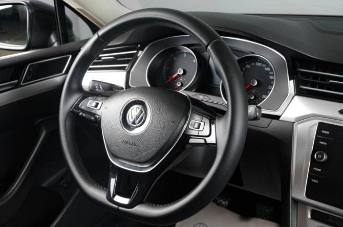 Volkswagen Passat B8 с пробегом 2017 года, цена 1 619 000 рублей, 282000 км, универсал, Автокод Объявления