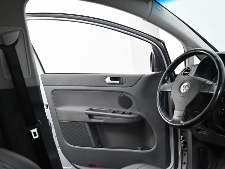 Volkswagen Golf V Москва  - изображение 10