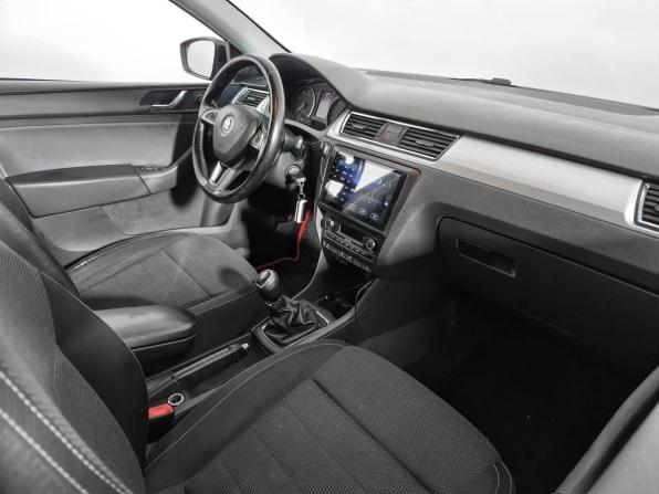 Skoda Rapid I с пробегом 2014 года, цена 565 000 рублей, 306926 км, лифтбек, Автокод Объявления