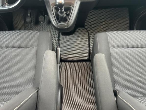 Peugeot Traveller I с пробегом 2021 года, цена 2 435 000 рублей, 162552 км, минивэн, Автокод Объявления