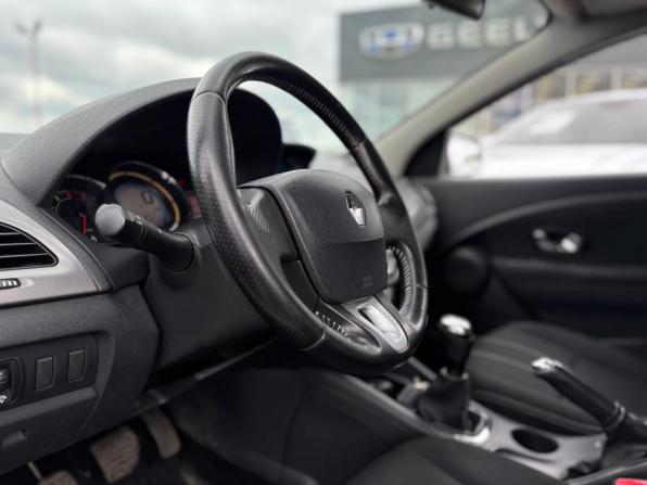 Renault Megane III Рестайлинг с пробегом 2013 года, цена 658 000 рублей, 187052 км, хэтчбек, Автокод Объявления