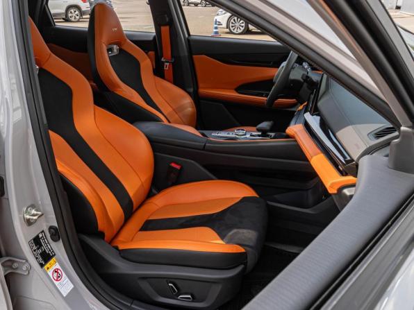 Changan UNI-V I с пробегом 2024 года, цена 2 550 000 рублей, 9091 км, лифтбек, Автокод Объявления