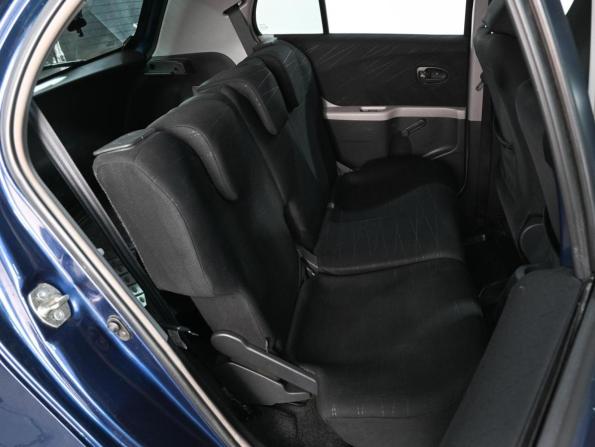 Toyota Yaris II с пробегом 2006 года, цена 599 000 рублей, 173811 км, хэтчбек, Автокод Объявления