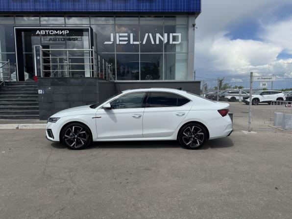 Skoda Octavia IV (A8) с пробегом 2023 года, цена 2 920 000 рублей, 39805 км, лифтбек, Автокод Объявления