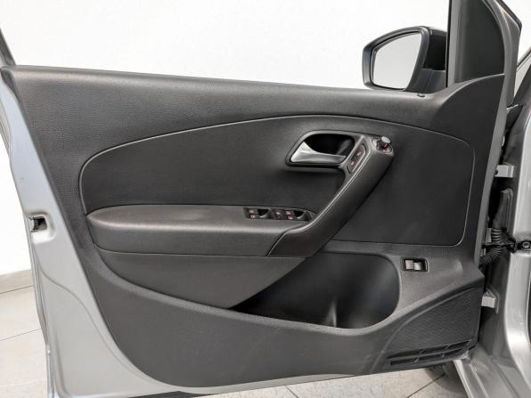 Volkswagen Polo V Рестайлинг с пробегом 2020 года, цена 1 430 000 рублей, 44768 км, седан, Автокод Объявления