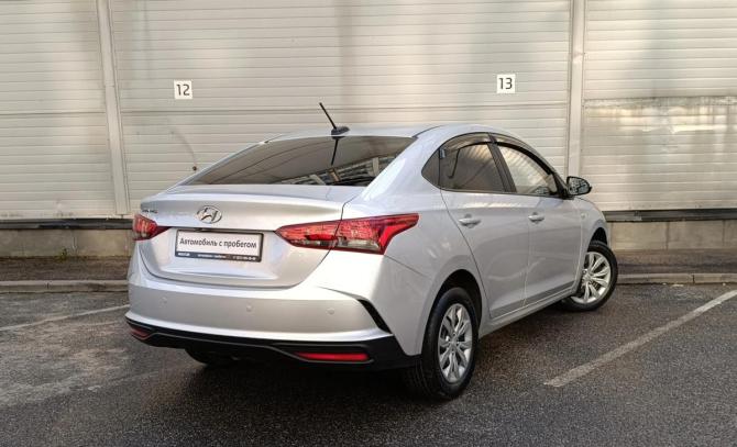 Hyundai Solaris II Рестайлинг с пробегом 2022 года, цена 1 239 000 рублей, 161322 км, седан, Автокод Объявления
