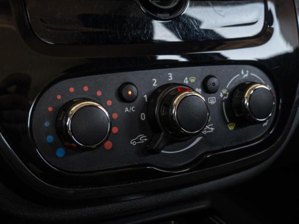 Renault Kaptur I Рестайлинг с пробегом 2021 года, цена 1 025 000 рублей, 162341 км, внедорожник, Автокод Объявления