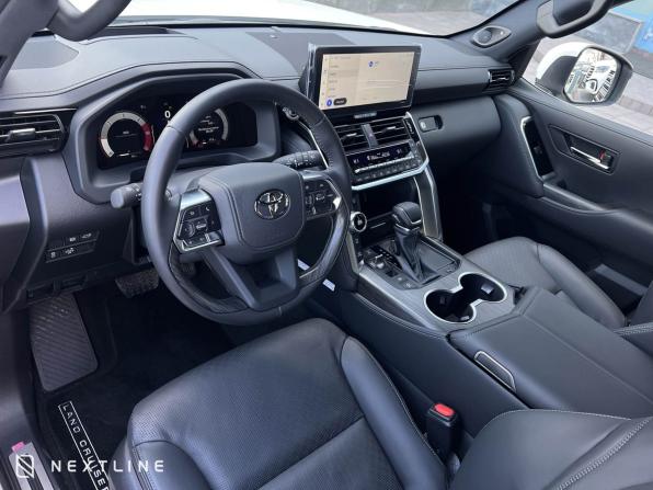 Новый Toyota Land Cruiser 300 Series 2025 года, цена 17 690 000 рублей, внедорожник, Автокод Объявления