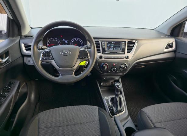 Hyundai Solaris II Рестайлинг с пробегом 2020 года, цена 1 670 000 рублей, 60000 км, седан, Автокод Объявления