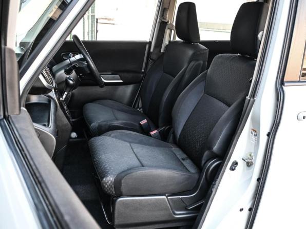 Suzuki Solio III с пробегом 2015 года, цена 924 000 рублей, 246082 км, микровэн, Автокод Объявления