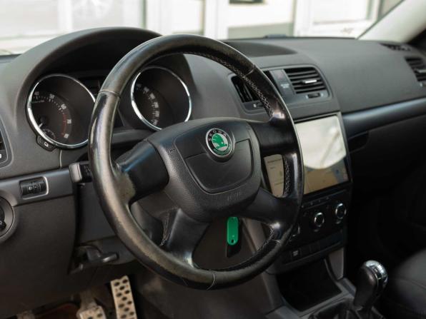 Skoda Yeti I с пробегом 2012 года, цена 900 000 рублей, 138314 км, внедорожник, Автокод Объявления