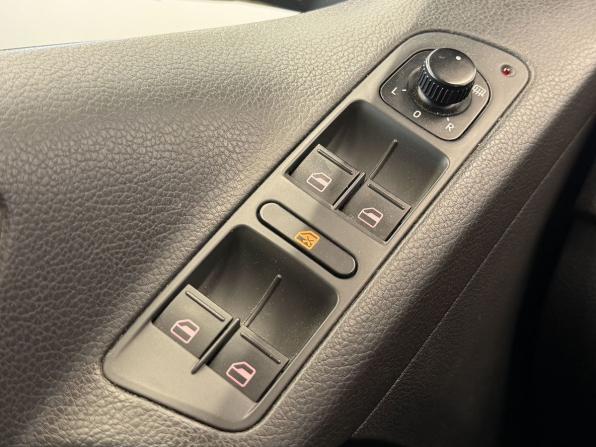 Volkswagen Tiguan I Рестайлинг с пробегом 2011 года, цена 1 150 000 рублей, 208000 км, внедорожник, Автокод Объявления