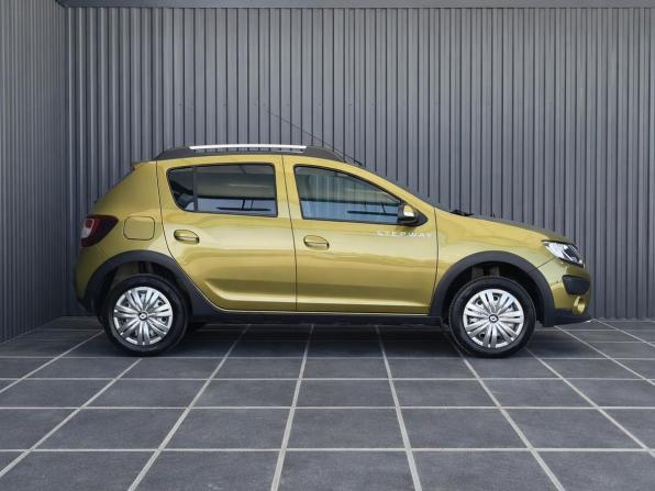 Renault Sandero II с пробегом 2016 года, цена 887 000 рублей, 116179 км, хэтчбек, Автокод Объявления