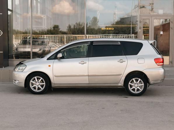 Toyota Ipsum II (M20) с пробегом 2001 года, цена 700 000 рублей, 391603 км, компактвэн, Автокод Объявления