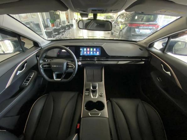 Omoda C5 I с пробегом 2023 года, цена 1 798 000 рублей, 37200 км, внедорожник, Автокод Объявления