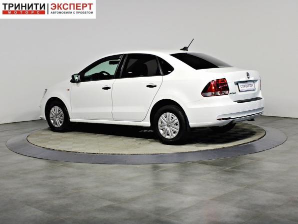 Volkswagen Polo V Рестайлинг с пробегом 2018 года, цена 1 297 000 рублей, 56524 км, седан, Автокод Объявления