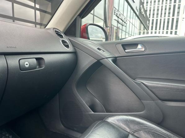Volkswagen Tiguan I с пробегом 2010 года, цена 1 050 000 рублей, 228020 км, внедорожник, Автокод Объявления