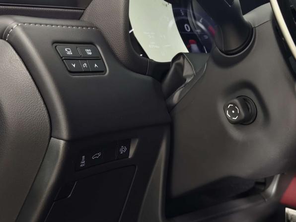 Lexus LX IV с пробегом 2025 года, цена 15 400 000 рублей, 8394 км, внедорожник, Автокод Объявления