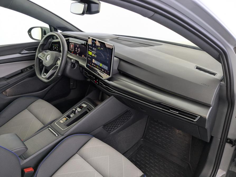Volkswagen Golf VIII Рестайлинг Москва  - изображение 11