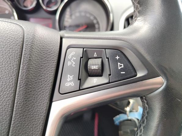 Opel Astra J с пробегом 2011 года, цена 649 000 рублей, 169182 км, хэтчбек, Автокод Объявления