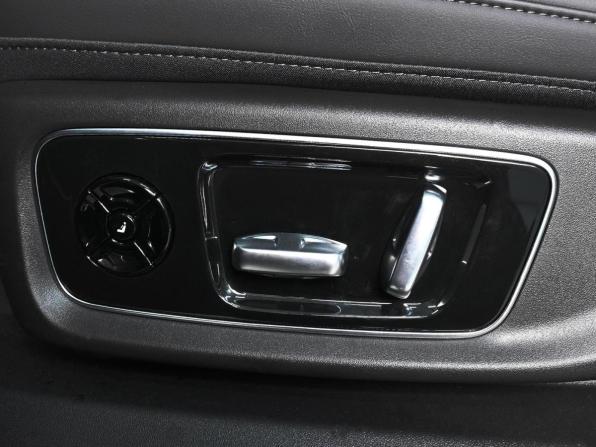 Li Auto (Lixiang) L9 I Рестайлинг с пробегом 2024 года, цена 9 189 000 рублей, 45 км, внедорожник, Автокод Объявления