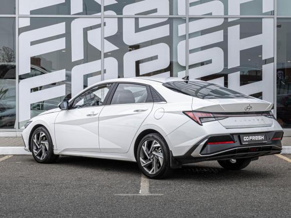 Hyundai Elantra VII (CN7) Рестайлинг с пробегом 2023 года, цена 2 239 000 рублей, 55406 км, седан, Автокод Объявления