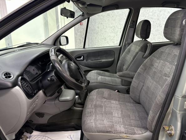 Renault Scenic I Рестайлинг с пробегом 2003 года, цена 365 000 рублей, 172337 км, компактвэн, Автокод Объявления