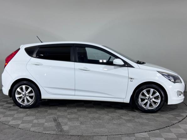 Hyundai Solaris I Рестайлинг с пробегом 2016 года, цена 935 000 рублей, 142082 км, хэтчбек, Автокод Объявления