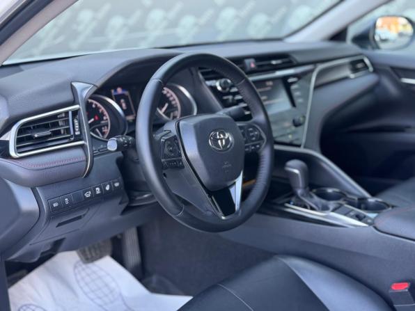 Toyota Camry VIII (XV70) с пробегом 2020 года, цена 2 980 000 рублей, 65000 км, седан, Автокод Объявления