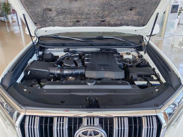 Toyota Land Cruiser Prado 150 Series Рестайлинг 2 с пробегом 2018 года, цена 5 490 000 рублей, 130692 км, внедорожник, Автокод Объявления