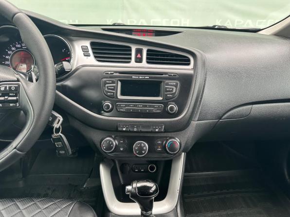 Kia Ceed II с пробегом 2013 года, цена 860 000 рублей, 210222 км, хэтчбек, Автокод Объявления