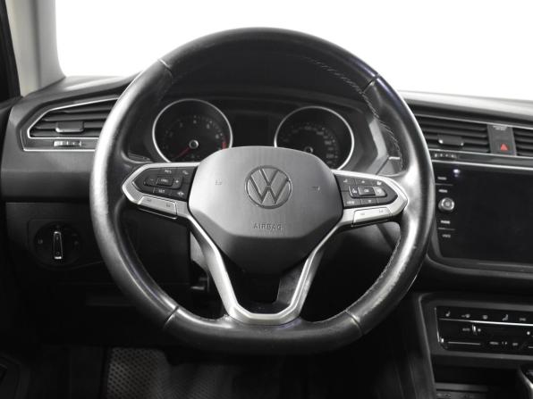 Volkswagen Tiguan II Рестайлинг с пробегом 2021 года, цена 2 498 100 рублей, 190952 км, внедорожник, Автокод Объявления