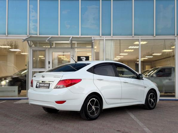 Hyundai Solaris I с пробегом 2012 года, цена 759 000 рублей, 107791 км, седан, Автокод Объявления