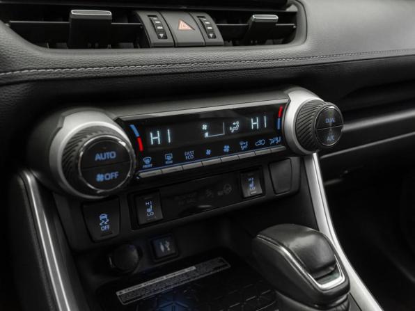 Toyota RAV4 V (XA50) с пробегом 2020 года, цена 2 620 000 рублей, 202450 км, внедорожник, Автокод Объявления