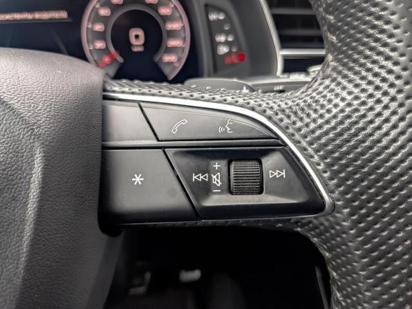 Audi Q8 I (4M) с пробегом 2019 года, цена 5 000 000 рублей, 166100 км, внедорожник, Автокод Объявления