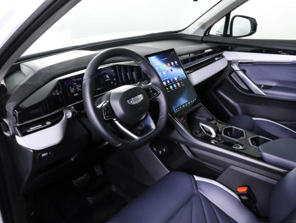 Geely Atlas II с пробегом 2025 года, цена 3 164 000 рублей, 3221 км, внедорожник, Автокод Объявления