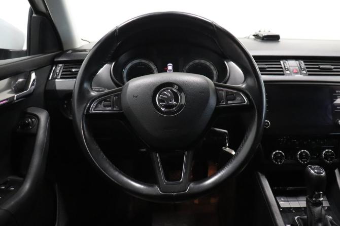 Skoda Octavia III (A7) Рестайлинг с пробегом 2017 года, цена 1 863 000 рублей, 153141 км, лифтбек, Автокод Объявления