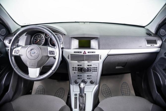 Opel Astra H Рестайлинг с пробегом 2010 года, цена 689 000 рублей, 209000 км, универсал, Автокод Объявления