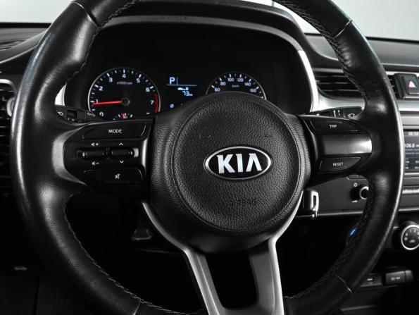 Kia Rio IV Рестайлинг с пробегом 2020 года, цена 1 390 000 рублей, 62142 км, седан, Автокод Объявления