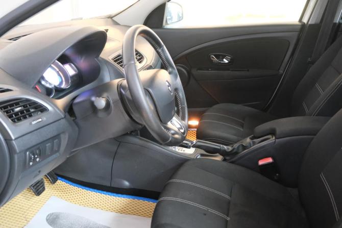 Renault Fluence I Рестайлинг с пробегом 2013 года, цена 699 000 рублей, 267000 км, седан, Автокод Объявления