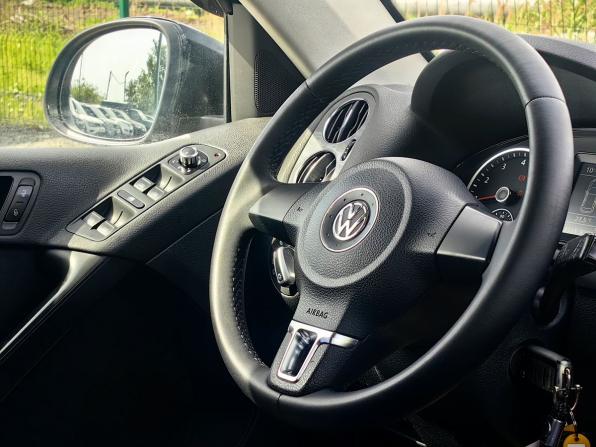 Volkswagen Tiguan I Рестайлинг с пробегом 2012 года, цена 869 000 рублей, 214000 км, внедорожник, Автокод Объявления