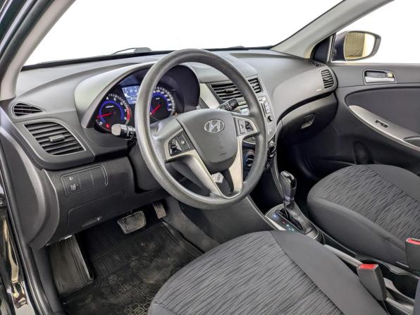Hyundai Solaris I Рестайлинг с пробегом 2015 года, цена 1 145 000 рублей, 72454 км, седан, Автокод Объявления