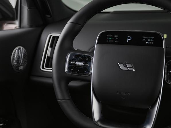 Новый Li Auto (Lixiang) L9 I Рестайлинг 2025 года, цена 11 990 000 рублей, внедорожник, Автокод Объявления