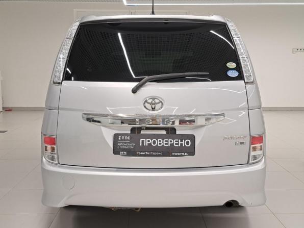 Toyota ISis I Рестайлинг с пробегом 2012 года, цена 1 229 000 рублей, 159828 км, минивэн, Автокод Объявления