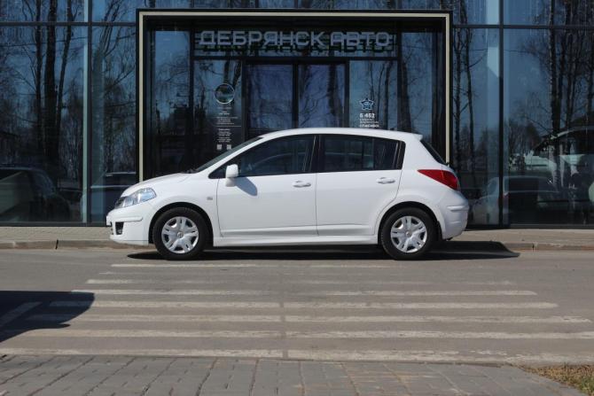 Nissan Tiida I Рестайлинг с пробегом 2011 года, цена 795 000 рублей, 113320 км, хэтчбек, Автокод Объявления