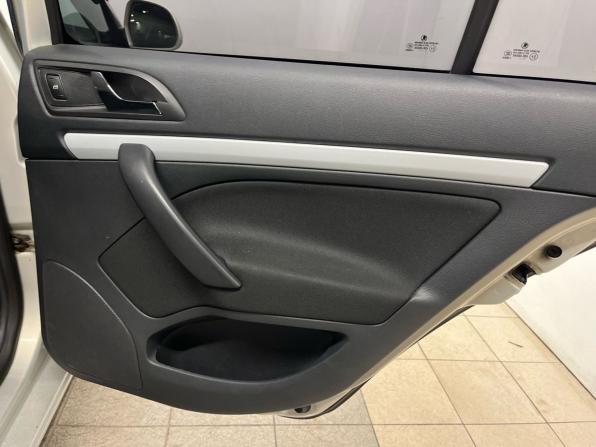 Skoda Octavia II (A5) Рестайлинг с пробегом 2011 года, цена 658 000 рублей, 254000 км, лифтбек, Автокод Объявления